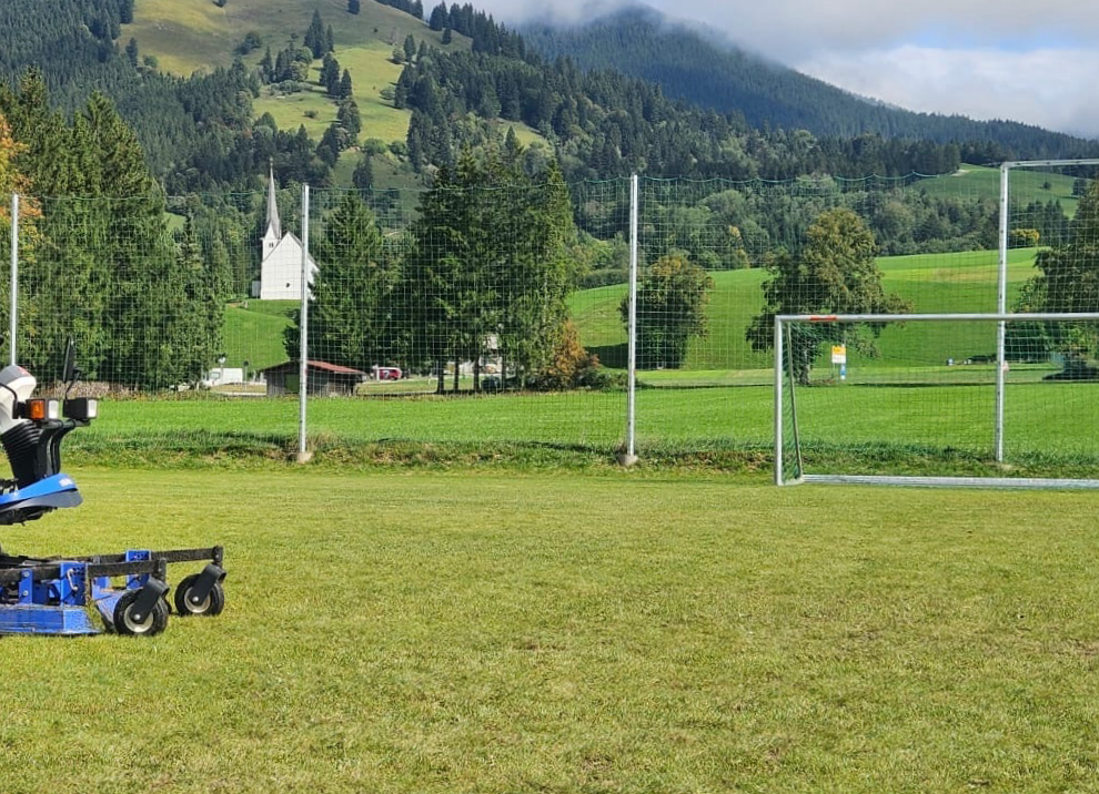 Fußballplatz mit SF 544
